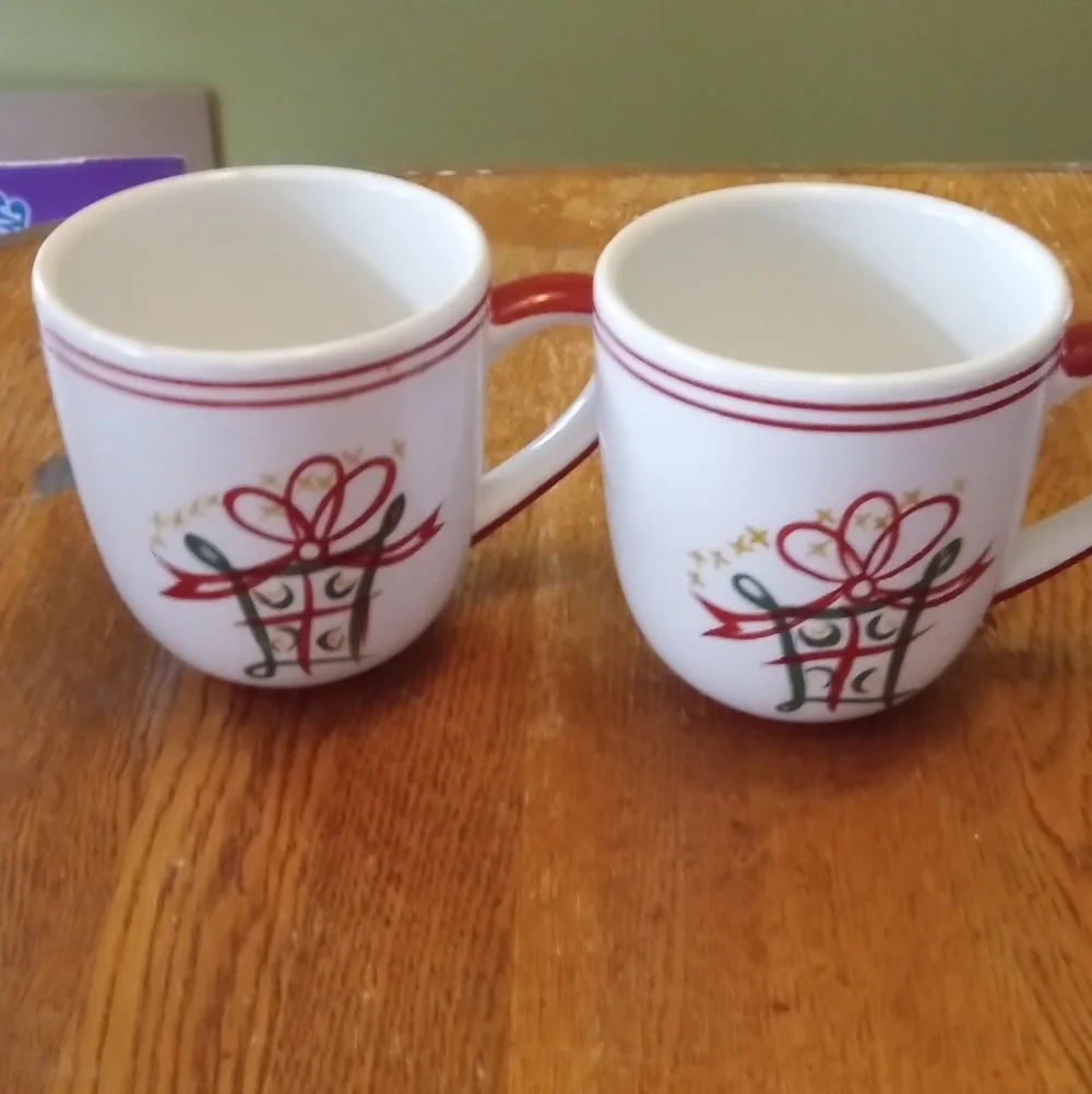 Pier 1 elegant mugs